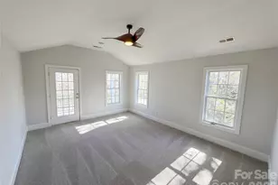 9126 Holly Hill Farm Rd, Charlotte, NC 28277 - Photo 10