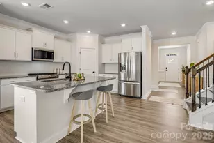 574 Fox Cove Rd, Hendersonville, NC 28792 - Photo 12