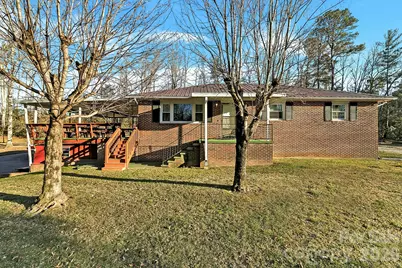 44 Tuttle Road, Hendersonville, NC 28792 - Photo 2