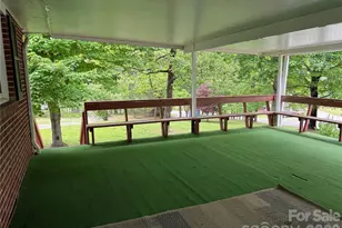 44 Tuttle Rd, Hendersonville, NC 28792 - Photo 8
