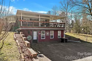 44 Tuttle Rd, Hendersonville, NC 28792 - Photo 6