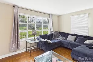 4207 Somerdale Ln, Charlotte, NC 28205 - Photo 6