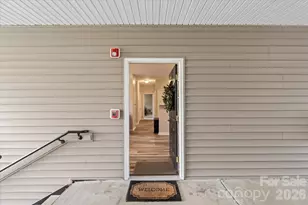 233 Appeldoorn Cir, Asheville, NC 28803 - Photo 20