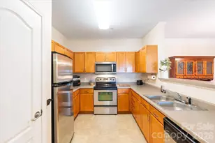 233 Appeldoorn Cir, Asheville, NC 28803 - Photo 4