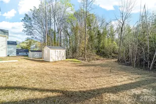 1128 N 14th St, Bessemer City, NC 28016 - Photo 30