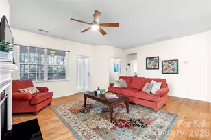 1016 Wells Ln, Fort Mill, SC 29707 - Photo 10