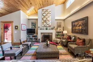 33 Robinson Creek Rd, Asheville, NC 28803 - Photo 2
