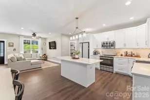 126 Doe Path Cir, Hudson, NC 28638 - Photo 8