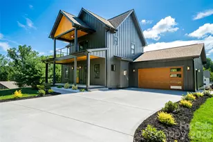 253 Eagles Eye Dr, Hendersonville, NC 28792 - Photo 2