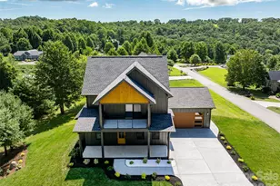 253 Eagles Eye Dr, Hendersonville, NC 28792 - Photo 32