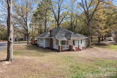 606 Townsend Avenue, Gastonia, NC 28052 - Photo 2