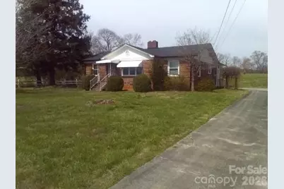 3554 US Hwy 64 90 Highway W, Taylorsville, NC 28681 - Photo 2