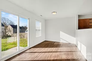 911 Swearngan Ridge Ct, Charlotte, NC 28216 - Photo 8