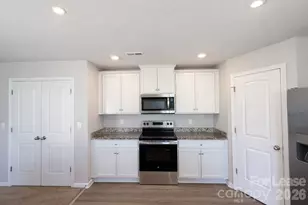 1408 Nia Rd, Charlotte, NC 28215 - Photo 8