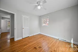 5833 Amity Pl, Charlotte, NC 28212 - Photo 16