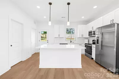 6900 Barrington Drive, Charlotte, NC 28215 - Photo 10