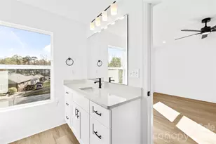 6900 Barrington Dr, Charlotte, NC 28215 - Photo 18