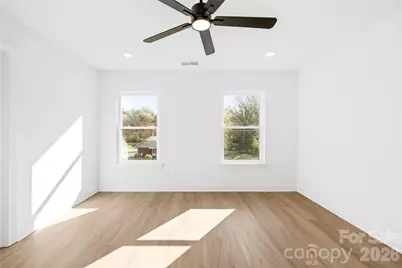 6900 Barrington Drive, Charlotte, NC 28215 - Photo 16