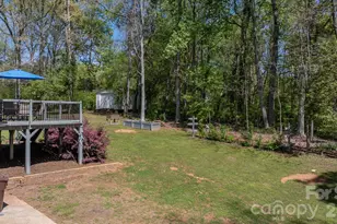 1270 Berra Pl, Hickory, NC 28602 - Photo 30