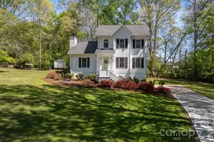 1270 Berra Pl, Hickory, NC 28602 - Photo 2