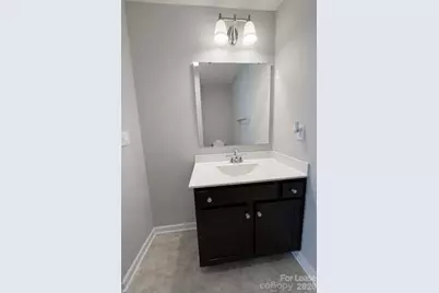 11154 Woodland Creek Way, Charlotte, NC 28262 - Photo 32