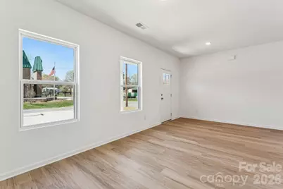 420 N 9th Street, Bessemer City, NC 28016 - Photo 4