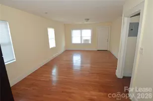 1537 Hawthorne Ln, Charlotte, NC 28205 - Photo 2