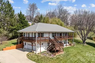 32 Keller St, Waynesville, NC 28786 - Photo 1