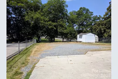 146 W Statesville Avenue, Mooresville, NC 28115 - Photo 22