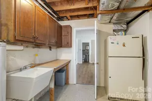 3113 Primrose Dr, Hendersonville, NC 28792 - Photo 32