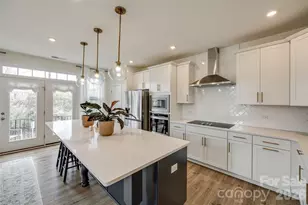 400 Simeon Dr, Charlotte, NC 28208 - Photo 2