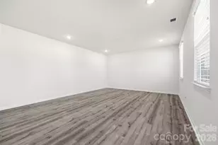 7024 Maple Run Cir, Charlotte, NC 28215 - Photo 18