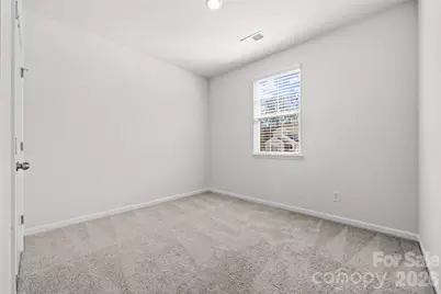 7024 Maple Run Circle, Charlotte, NC 28215 - Photo 6