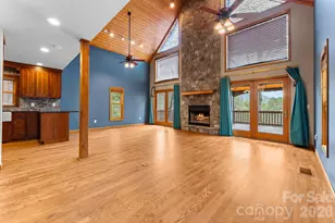 113 Cardinal Dr, Franklin, NC 28734 - Photo 20