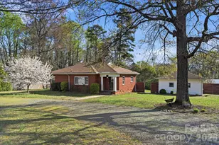 555 Peigler St NW, Concord, NC 28027 - Photo 22