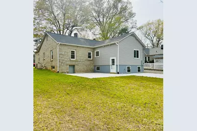 403 Liberty Street E, York, SC 29745 - Photo 2