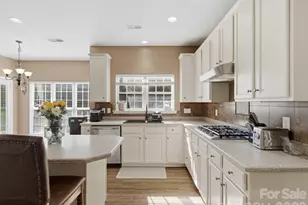 11016 Wyndham Pointe, Charlotte, NC 28213 - Photo 24