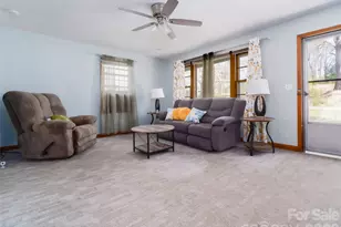 609 N Rhyne St, Gastonia, NC 28054 - Photo 6