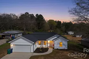 1112 Wiscassett St, Albemarle, NC 28001 - Photo 4