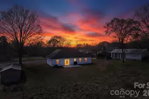 1112 Wiscassett St, Albemarle, NC 28001 - Photo 6