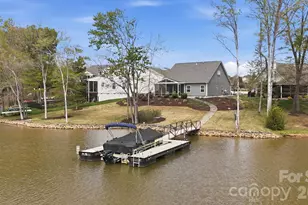 30132 Turtle Point Ct, Lancaster, SC 29720 - Photo 2