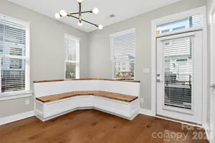 2322 Elizabeth Ml Pl, Charlotte, NC 28208 - Photo 16