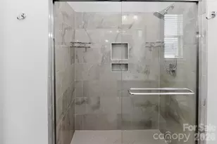 2322 Elizabeth Ml Pl, Charlotte, NC 28208 - Photo 22