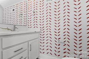 2322 Elizabeth Ml Pl, Charlotte, NC 28208 - Photo 30