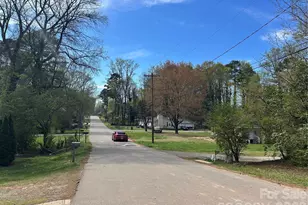 4019 Durham Ln, Charlotte, NC 28269 - Photo 8