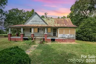 2412 Daves Dr, Shelby, NC 28150 - Photo 2