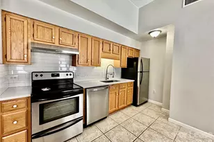 229 N Poplar St, Charlotte, NC 28202 - Photo 6