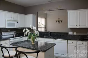 13614 Cardinals Nest Dr, Charlotte, NC 28269 - Photo 6