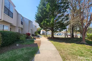 10961 Carmel Crossing Rd, Charlotte, NC 28226 - Photo 2