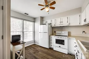 10961 Carmel Crossing Rd, Charlotte, NC 28226 - Photo 4